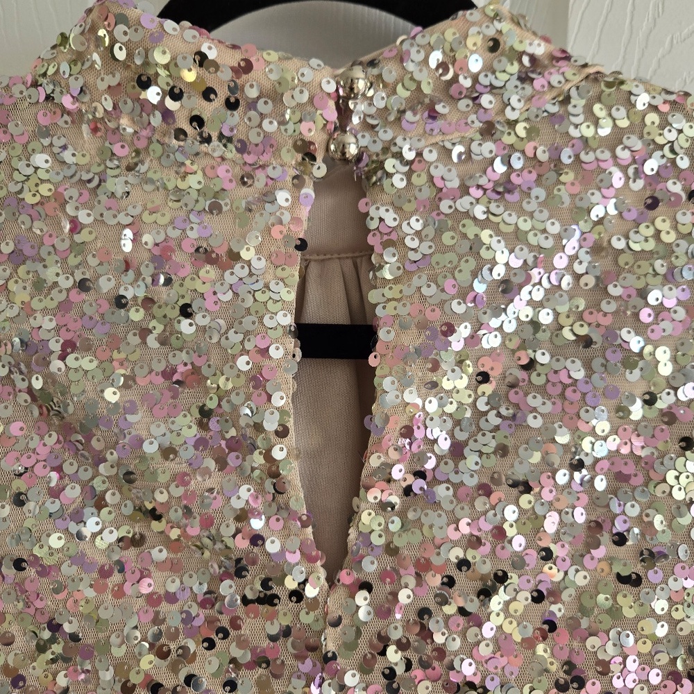 Chi Chi London Sequin Sammie Top - Picture 4 of 8